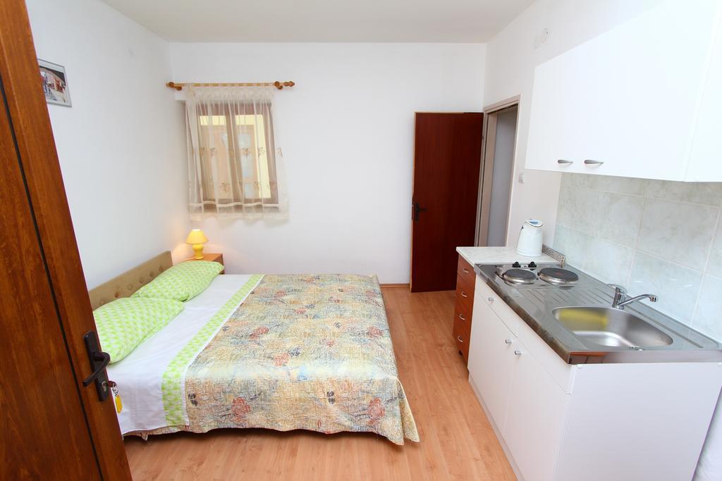 Apartments Antolovic Rovinj Bilik gambar
